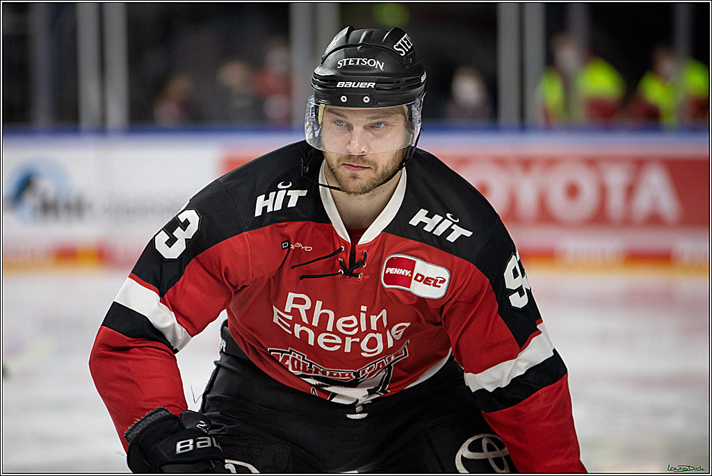 PENNY DEL;  Koelner Haie - Straubing Tigers; Koeln, 11.03.2022
